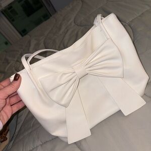 Elegant White Bow Accent Women's Bag